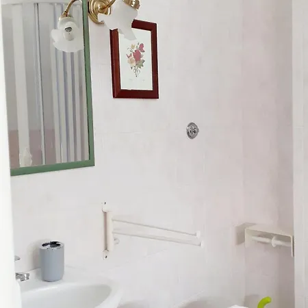 La Dimora Di Lola Affittacamere 3*