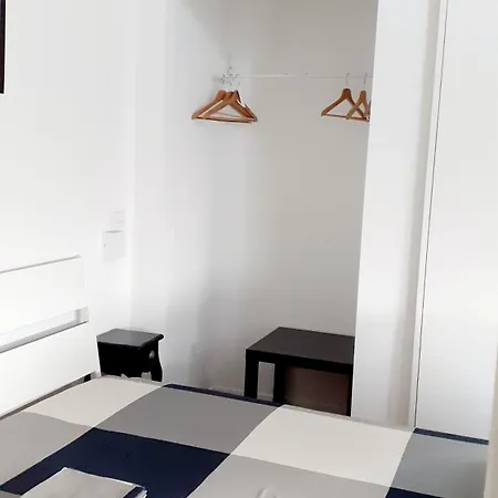 ゲストハウス La Dimora Di Lola Affittacamere